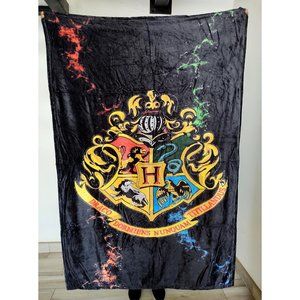NEW Harry Potter Hogwarts logo lightweight throw blanket